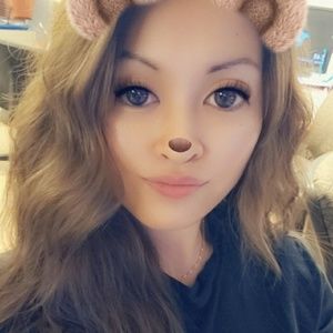 Meet your Posher, Chloe